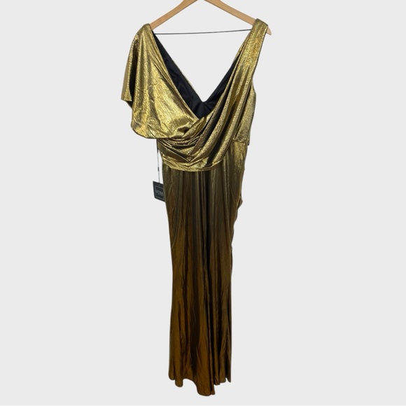Ieena for Mac Duggal NWT Liquid Gold Asymmetrical Draped Metallic Trumpet Gown - Picture 10 of 11